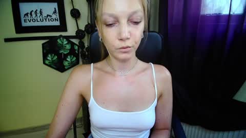 Emilly online show from 06/24/26, 12:37