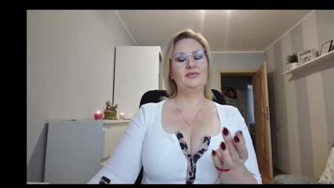 EmillyLove online show from 02/17/26, 07:05