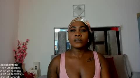 Snapshot of emillyroaa chatting on 05/18/26, 07:20 Emilly Roa online show from 05/18/26, 07:20