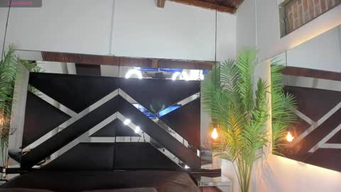 Emily  online show from 12/05/25, 10:46