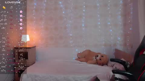 Snapshot of emily962009 chatting on 01/06/25, 11:31 EMY online show from 01/06/25, 11:31