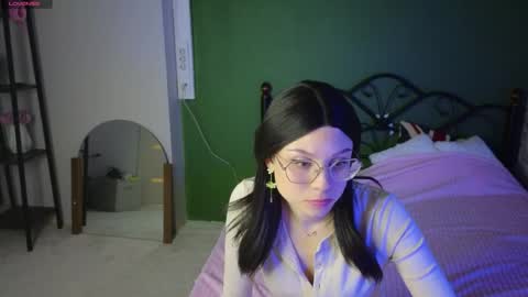 Emily online show from 06/01/26, 12:45