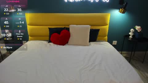 Snapshot of emily_amorre chatting on 07/10/26, 01:43 Emily 3 online show from 07/10/26, 01:43