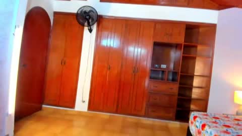 Emily and Soffy online show from 04/01/26, 01:41