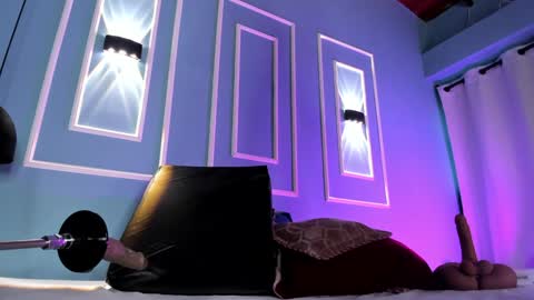 Emily online show from 02/05/25, 12:06