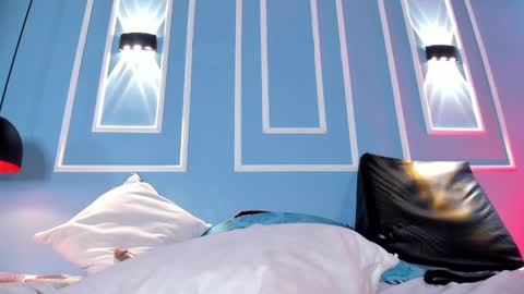 Emily online show from 02/28/25, 04:20