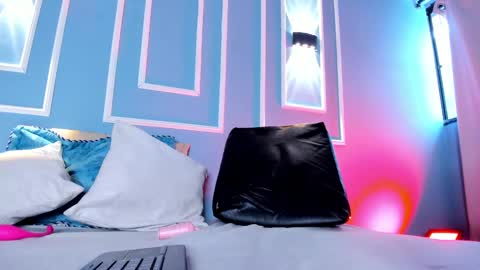 Emily online show from 03/06/25, 03:13