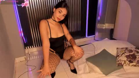              online show from 10/11/25, 09:02