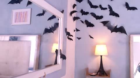 emily_castillo1_ online show from 11/06/25, 04:35