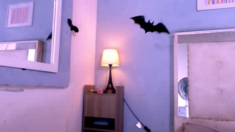 emily_castillo1_ online show from 11/23/25, 03:28