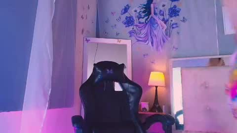 emily_castillo1_ online show from 03/13/26, 05:25