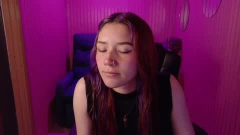 Snapshot of emily_cherry_ chatting on 05/29/26, 03:54 Emily Cherry online show from 05/29/26, 03:54