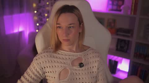 Em -  online show from 01/02/25, 10:55