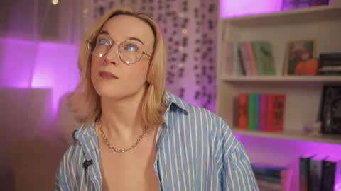 Em -  online show from 01/05/25, 09:57