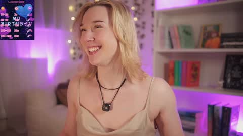 Em -  online show from 01/07/25, 11:45