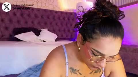 Emily online show from 06/25/26, 07:07