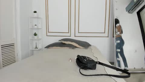 Snapshot of emily_gaviria1 chatting on 03/03/26, 11:49 emily_gaviria1 online show from 03/03/26, 11:49