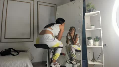 emily_gaviria1 online show from 04/09/26, 12:10