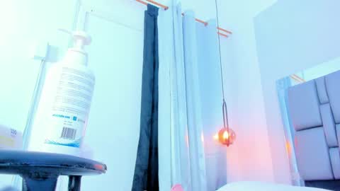 Snapshot of emily_gil1 chatting on 01/17/25, 05:08 Emi online show from 01/17/25, 05:08