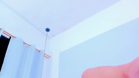 Snapshot of emily_gil1 chatting on 01/22/25, 05:06 Emi online show from 01/22/25, 05:06