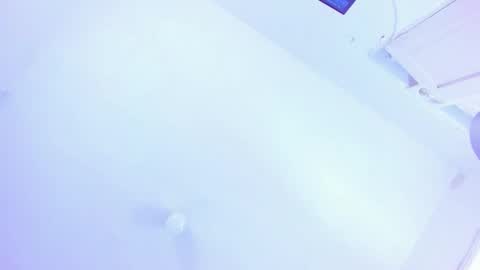 Snapshot of emily_gil1 chatting on 01/22/25, 08:06 Emi online show from 01/22/25, 08:06