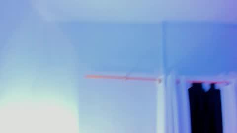 Snapshot of emily_gil1 chatting on 02/24/25, 08:36 Emi online show from 02/24/25, 08:36