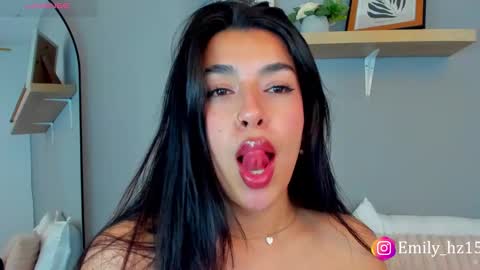 Snapshot of emily_haze chatting on 02/19/25, 04:55 Emily online show from 02/19/25, 04:55