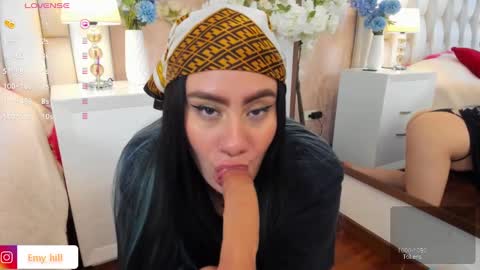 Snapshot of emily_hill___ chatting on 02/21/25, 12:16 EMILY Monday 5-2 am From Tuesday to Friday5-1 am Colombia time online show from 02/21/25, 12:16