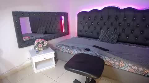 Snapshot of emily_jedet chatting on 01/08/26, 03:31 Emily online show from 01/08/26, 03:31