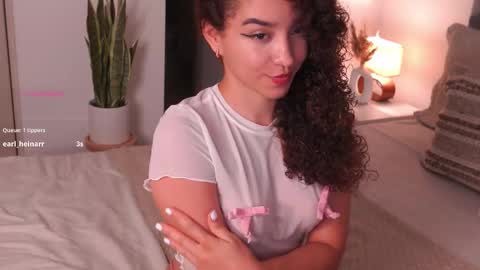 Juliana online show from 11/23/25, 12:43