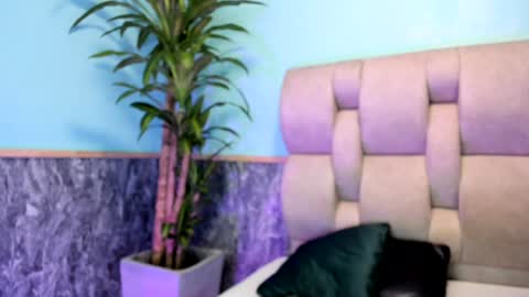 Emily online show from 02/07/25, 05:29