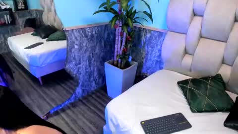 Emily online show from 03/05/25, 12:22