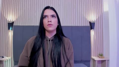 emily_jonhson online show from 11/28/25, 07:16