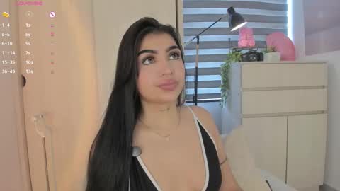 EmilyKenner  Independent model  online show from 10/17/25, 11:57