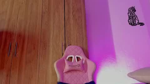 emily lady20  Independient modelIndependiente online show from 02/24/25, 03:23