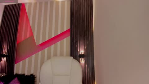 Emily online show from 03/03/25, 06:33