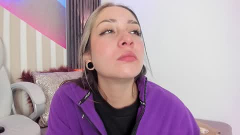 Emily online show from 10/01/25, 01:39