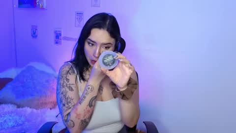 Emily Lindey online show from 04/12/26, 04:06