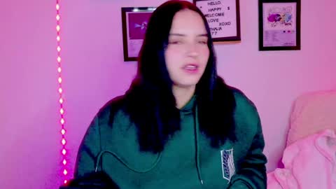 Snapshot of emily_lindey_ chatting on 07/07/26, 07:23 Emily Lindey online show from 07/07/26, 07:23