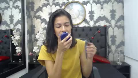 Emily online show from 03/10/25, 04:14