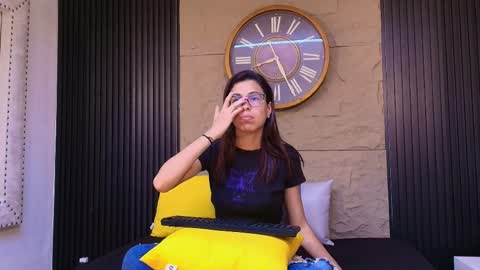 Emily online show from 04/02/26, 09:01