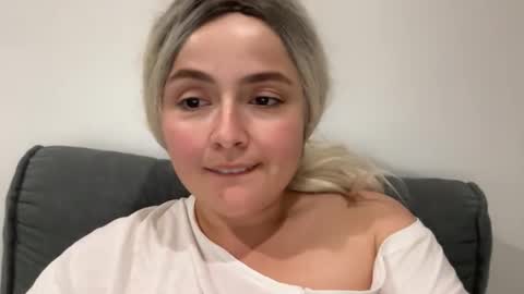 emily_morning_dew online show from 09/24/25, 07:50