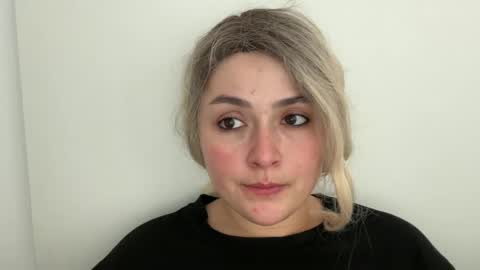 emily_morning_dew online show from 10/20/25, 12:27