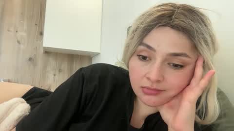 emily_morning_dew online show from 10/25/25, 01:07