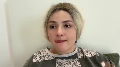 emily_morning_dew online show from 10/31/25, 09:10