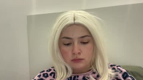 emily_morning_dew online show from 12/03/25, 07:49