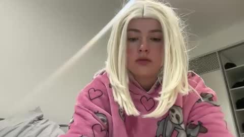 emily_morning_dew online show from 01/13/26, 06:51