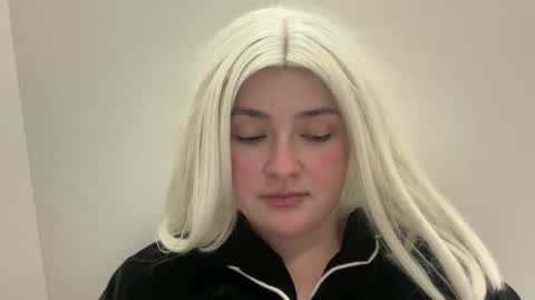 emily_morning_dew online show from 02/11/26, 09:09