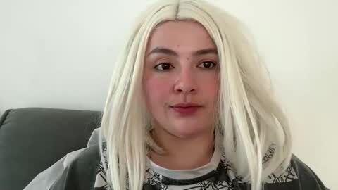 emily_morning_dew online show from 03/16/26, 05:44