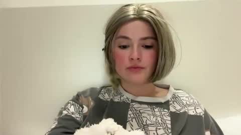 emily_morning_dew online show from 05/01/26, 06:12